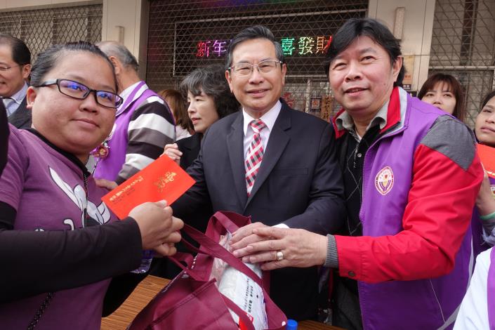 市長送物資-官網_180210151629.jpg