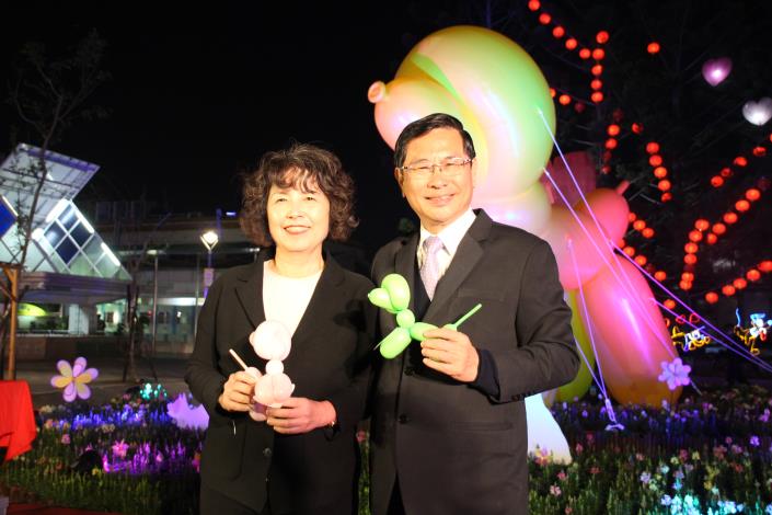 官網_涂市長夫婦與賓狗_180213211942.jpg
