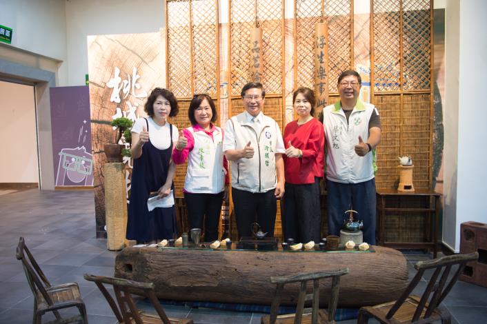 大合照_右二為趙老師_180520130545.jpg