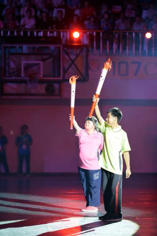 0FB_A7_聖火_180524203409.jpg