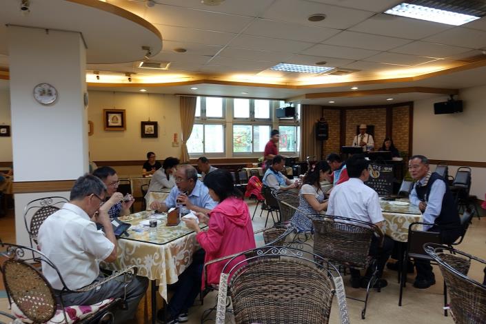民眾於餐廳用餐_180621142122.jpg