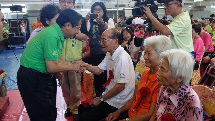 市長頒發長壽獎_180701105355.jpg
