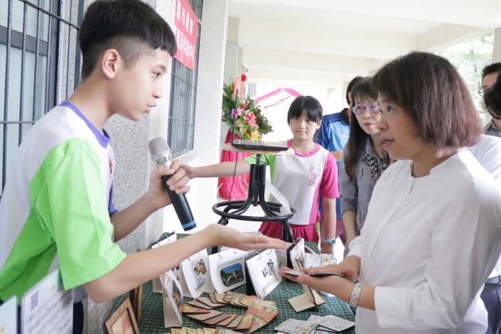 市長參觀僑平國小成品_190527202312.jpg