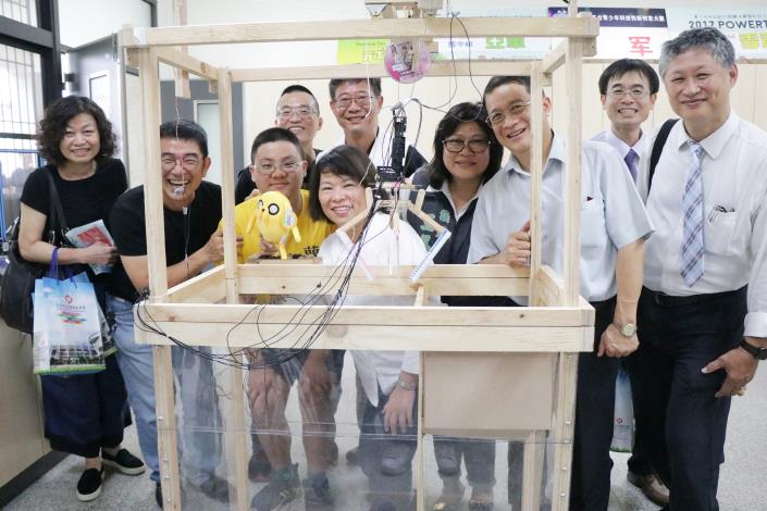 市長與自製夾娃娃機_190527202319.jpg