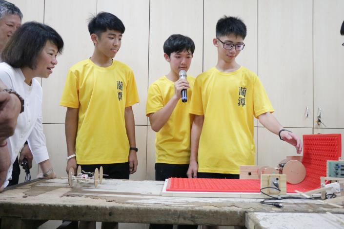 市長體驗木作仿生獸_190527202004.jpg