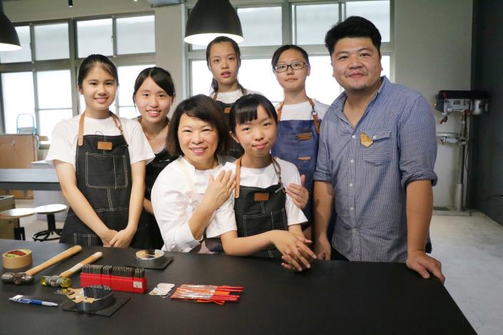 市長體驗金工課程合照_190527202422.jpg