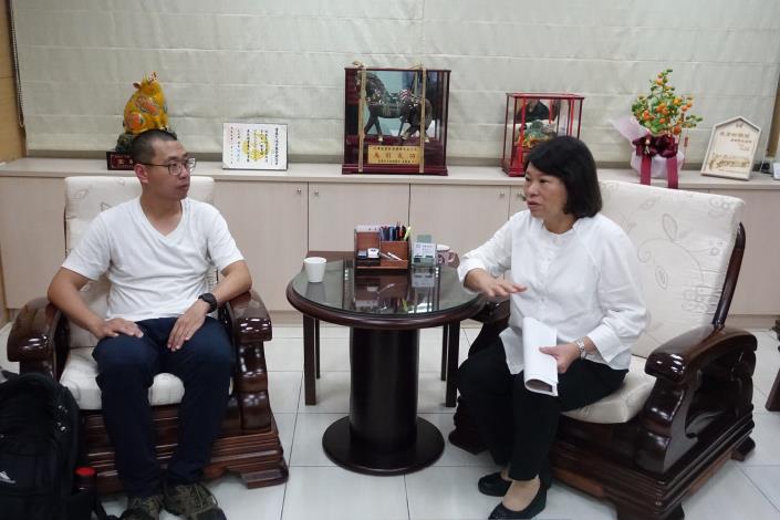 2_市長與何培鈞_191021185101.jpg