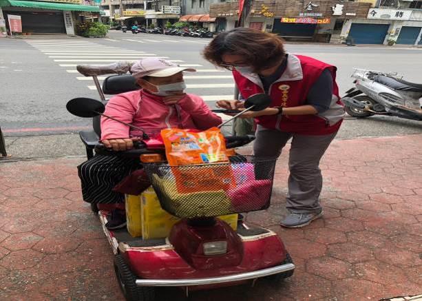 用手機為民眾查詢C型肝炎是否篩檢