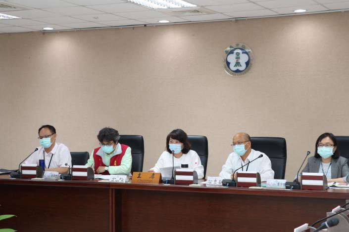 02今天中央與地方各縣市開設防疫會議，中央地方要同心協力，地方有責任將問題在第一時間做反應，讓中央了解，才能夠一併解決。.JPG