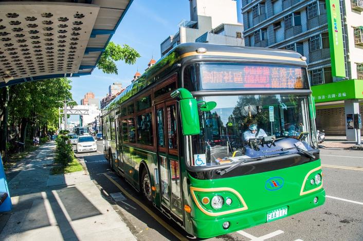 C_公車進站.JPG