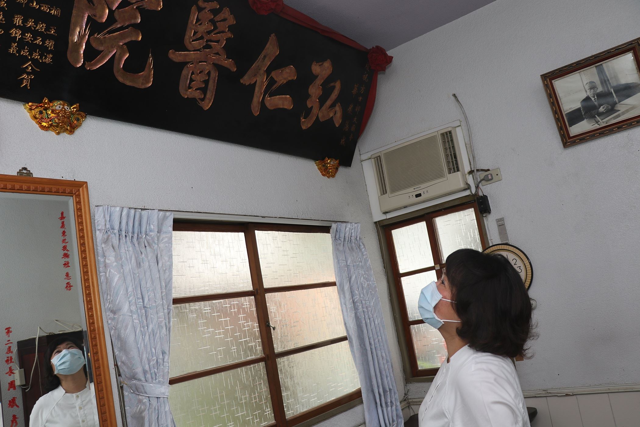 6 參觀故居.JPG