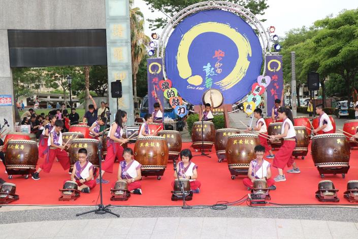 4 開鼓 天地人.JPG