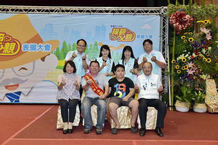 A4慈暉父親合照5.JPG