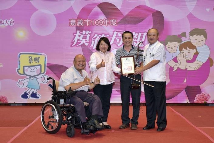B感謝表演團隊2.JPG