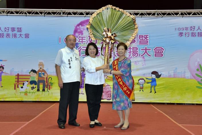 B好人好事9傅曾小榮 善良.JPG