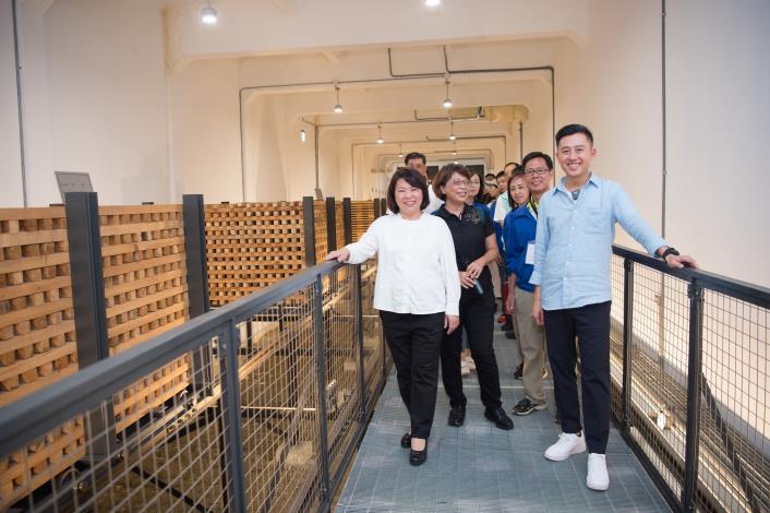 D黃敏惠市長與林智堅市長參觀嘉義製材所 (7).JPG