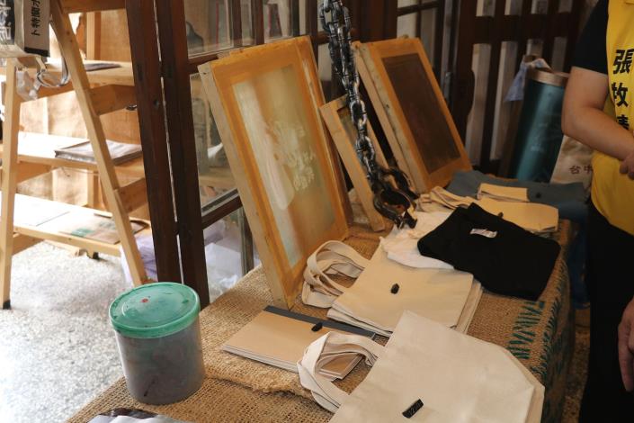 12 展覽.JPG