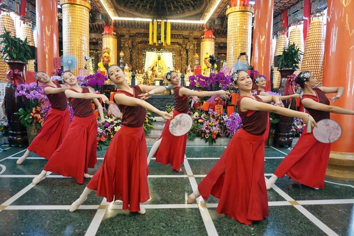 0_4嘉義女中獻跳祝壽舞.JPG