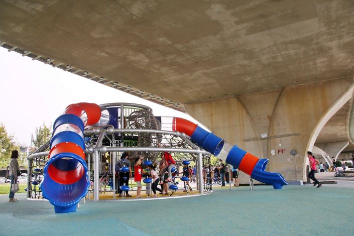 B 番仔溝公園 全齡遊戲場開放 (16).JPG