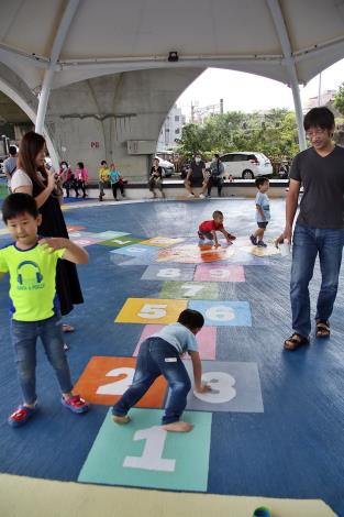 B 番仔溝公園 全齡遊戲場開放 (6).JPG
