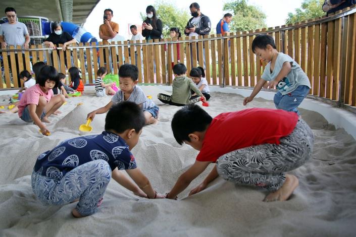 B 番仔溝公園 全齡遊戲場開放 (19).JPG