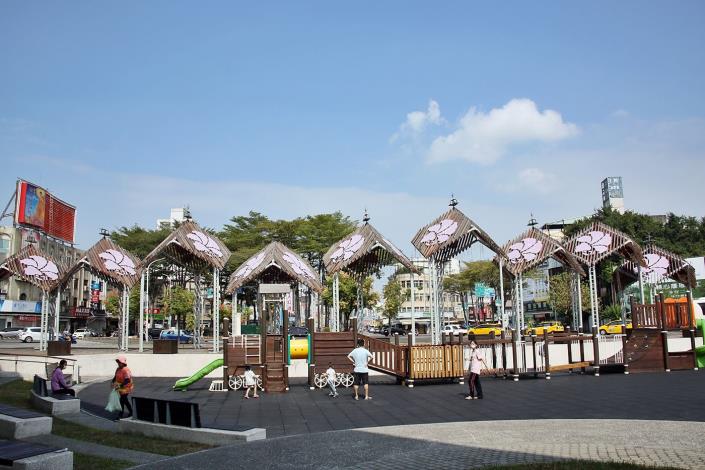B 番仔溝公園 全齡遊戲場開放 (23).JPG