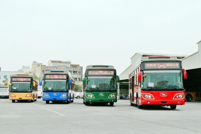 0_中大型電動低底盤公車開箱2.JPG