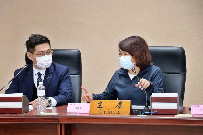 0_左為新任會長徐睿廷.JPG