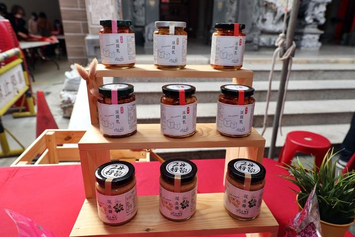 0LINE 地藏庵社教班成果展與捐血 .JPG