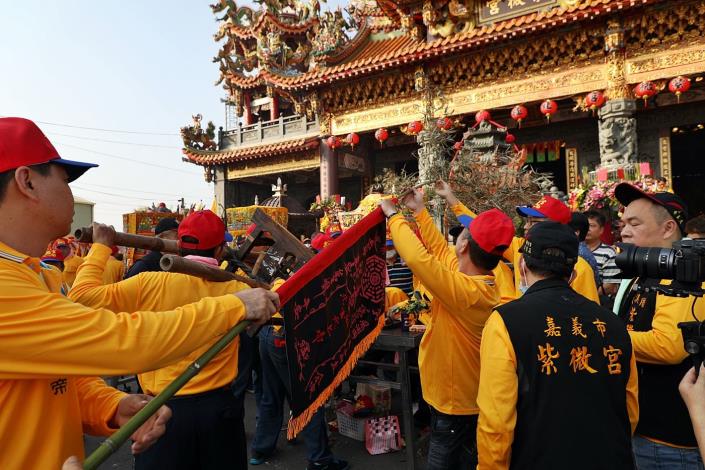 1100402 紫微宮玄天上帝祈安遶境 (11).JPG