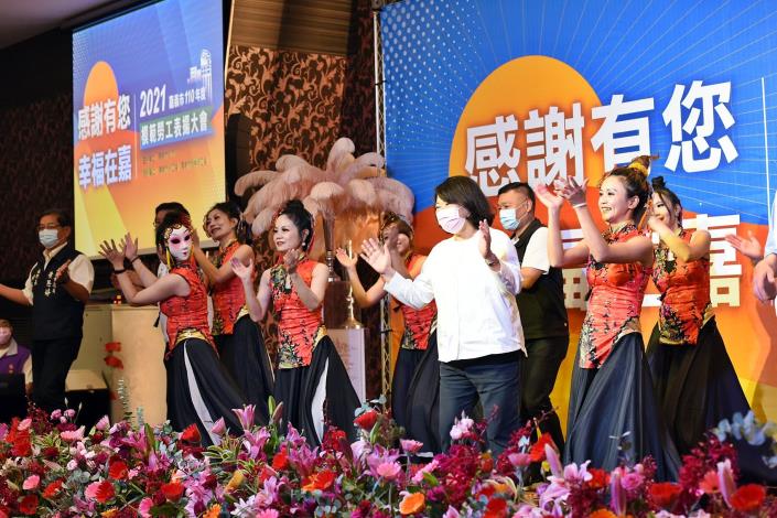 0_市長出席模範勞工表揚大會2.JPG