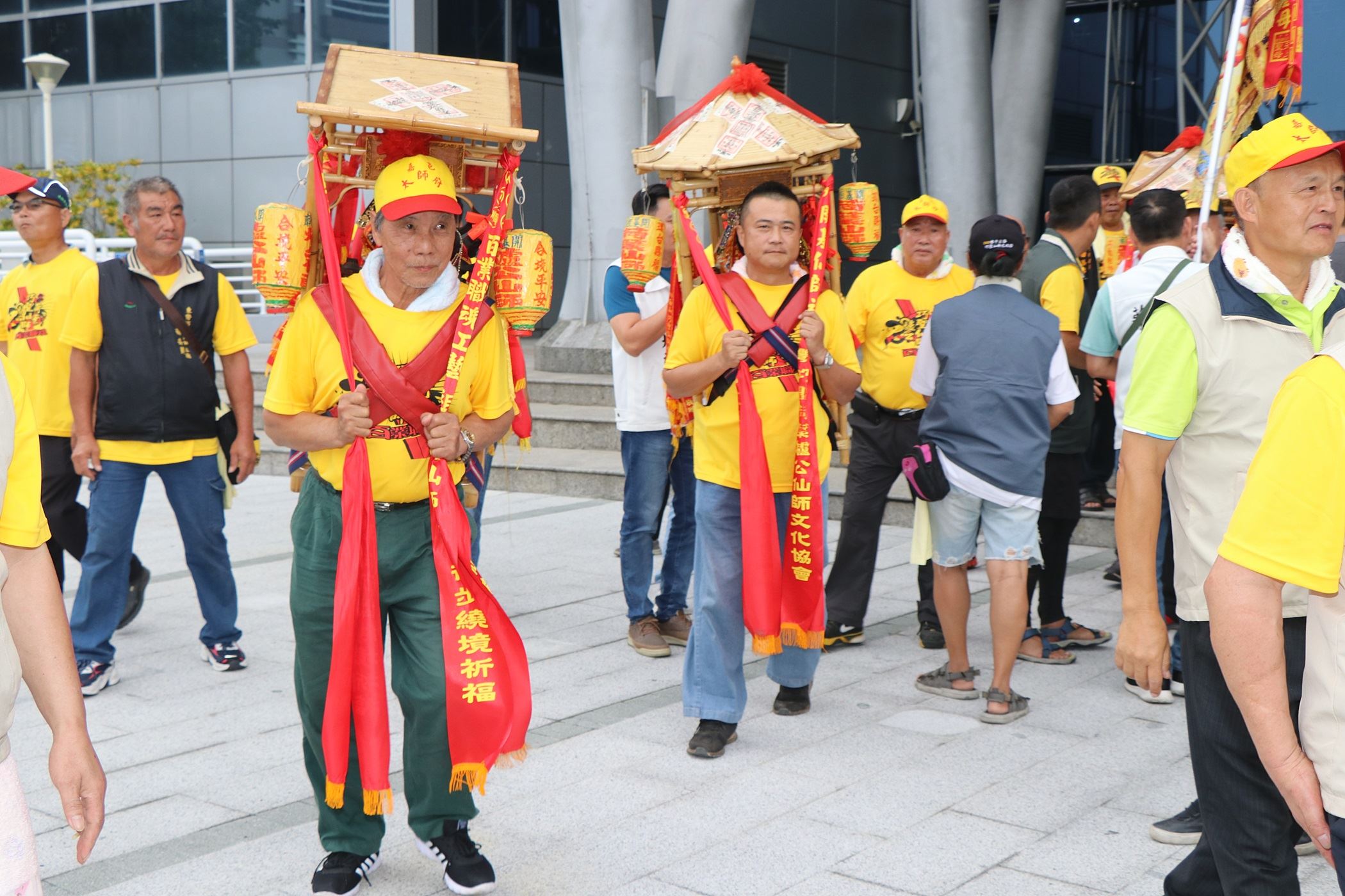 4 遶境祈福.JPG