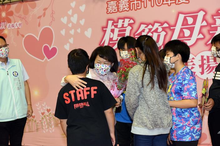 0_修緣致贈康乃馨.JPG
