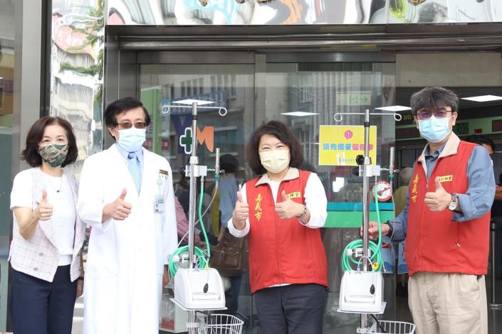 2_陽明醫院HFNC捐贈合照 (4).JPG