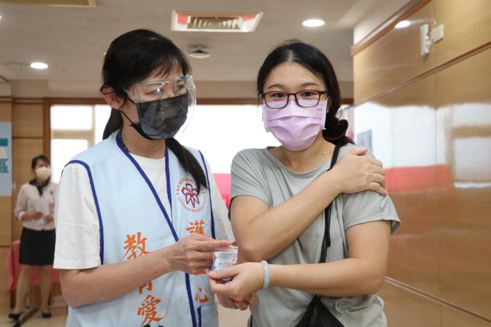 0 官網 2 提供綜合維他命，讓教職員補充維他命.JPG