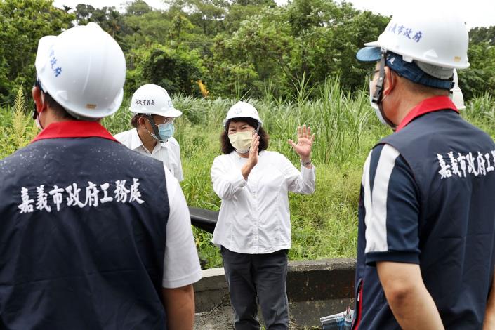 A黃敏惠市長視察後庄直排一 (6).JPG