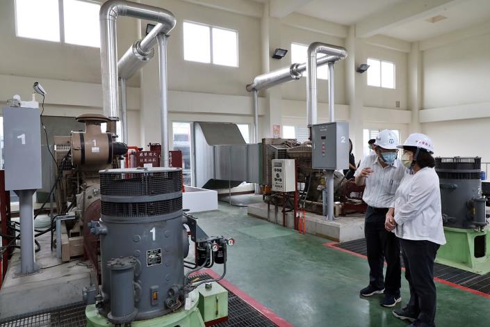 A黃敏惠市長視察後湖抽水站 (15).JPG