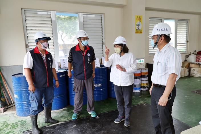 A黃敏惠市長視察後湖抽水站 (2).JPG