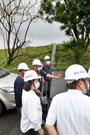 A黃敏惠市長視察後庄直排一 (4).JPG