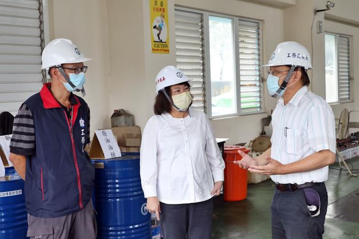 A黃敏惠市長視察後湖抽水站 (8).JPG