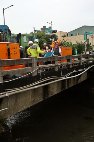 A黃敏惠市長視察永春橋 (2).JPG