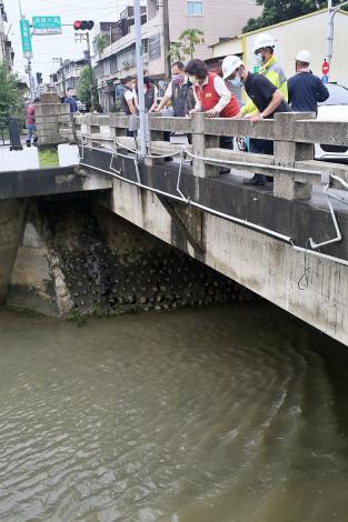 A黃敏惠市長視察永春橋 (8).JPG