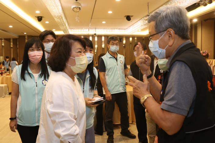 0_市長與各調解委員 (1).JPG