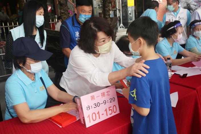 1100912_文財殿中秋節紓困三倍暖活動.JPG