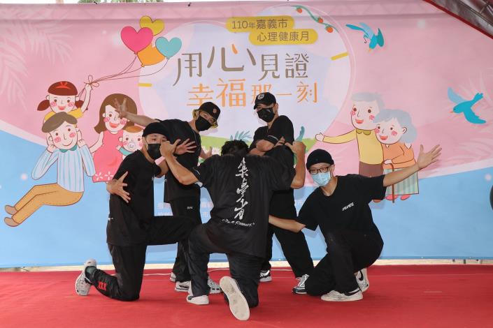 8 築夢者開場表演.JPG