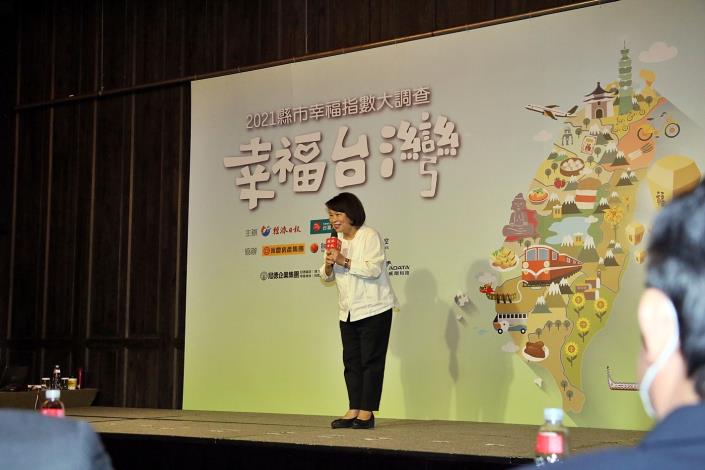 1101125 經濟日報台灣人壽縣市幸福指數大調查 黃敏惠市長施政滿意度全國第一 幸福城市第二 (10).JPG
