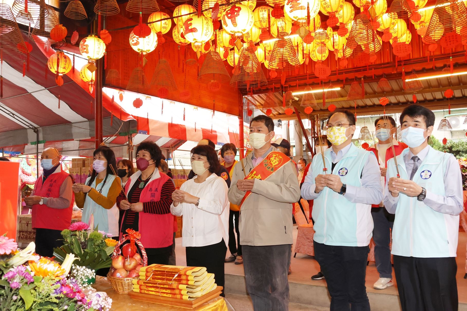 0 市長關廂境廟參拜.JPG