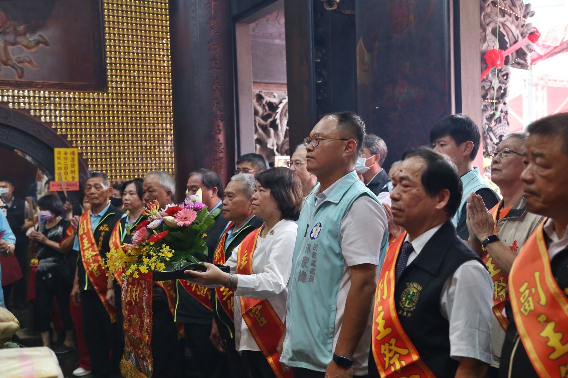 0_嘉義市文財殿尊神聖誕千秋　黃敏惠市長感謝文財殿長期幫助弱勢 (2).JPG