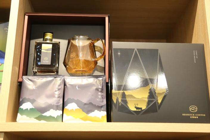 0_里響咖啡 (2).JPG