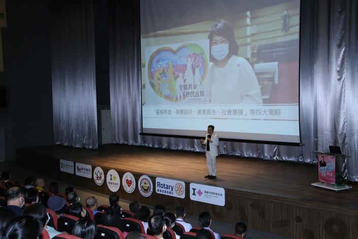 06_吳春城博士專題演講樂齡勇壯三隻箭,吸引約400人同場聆聽.JPG